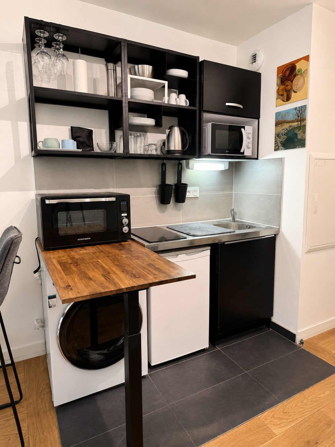 Cuisine ouverte avec rangements