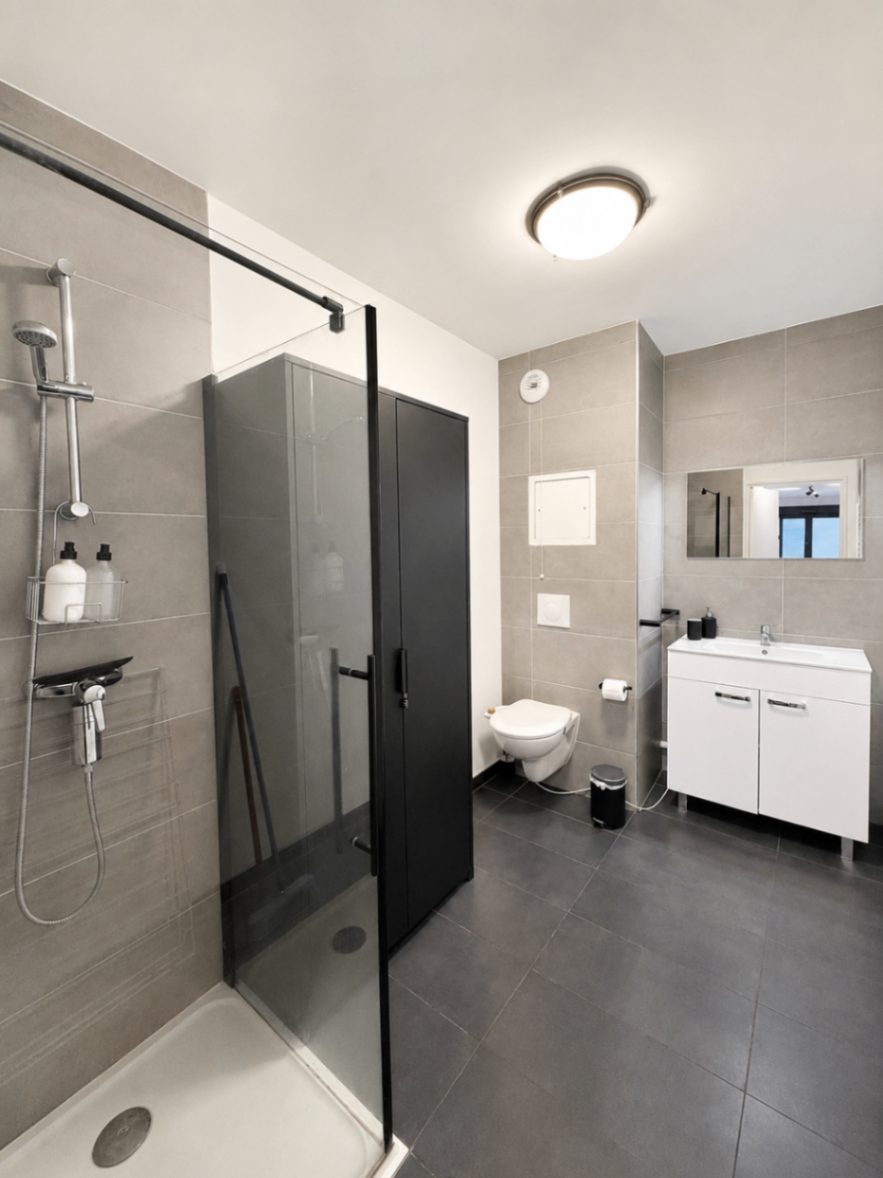 Salle de bain vue d'ensemble